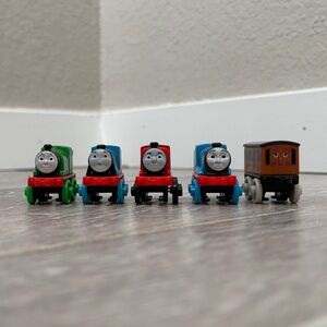Lot of Thomas Minis